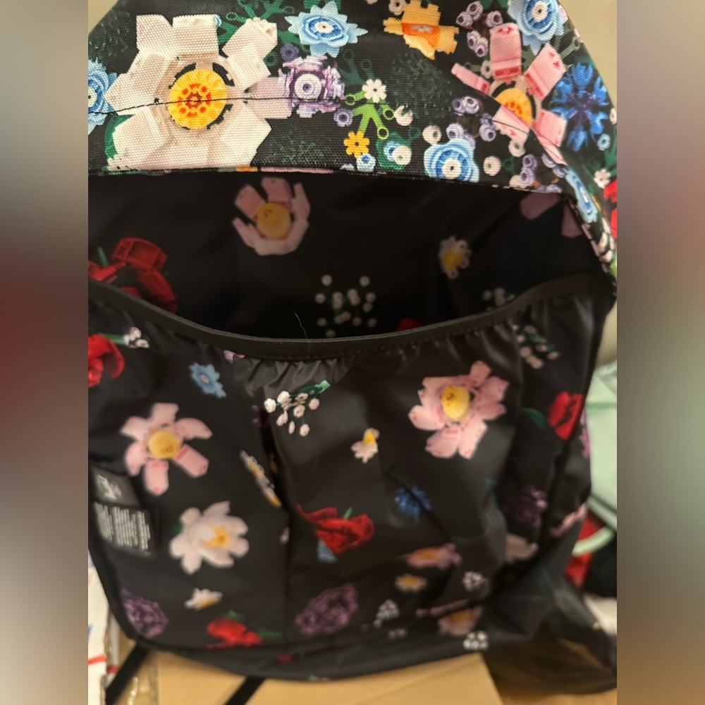 Herschel x LEGO® Classic XL Backpack, Garden Floral - Picture 12 of 12
